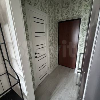 Продается 1-комнатная квартира, 32 м²