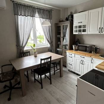 Продается 1-комнатная квартира, 32 м²