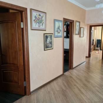 Продается Дом, 280 м²