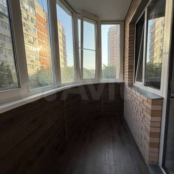 Продается 1-комнатная квартира, 55 м²