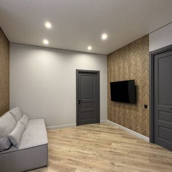 Продается 1-комнатная квартира, 55 м²