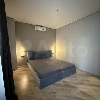 Продается 1-комнатная квартира, 55 м²