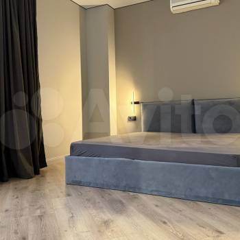 Продается 1-комнатная квартира, 55 м²