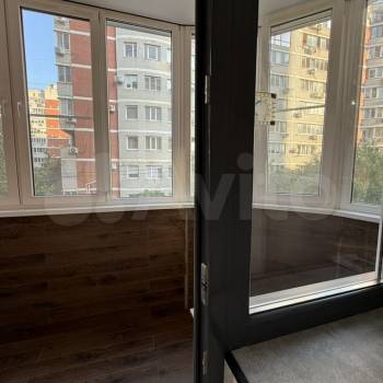Продается 1-комнатная квартира, 55 м²
