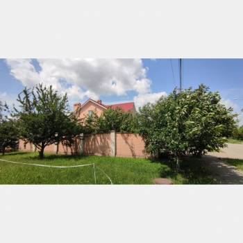 Продается Дом, 180 м²