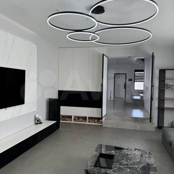 Продается Дом, 290 м²