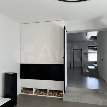 Продается Дом, 290 м²