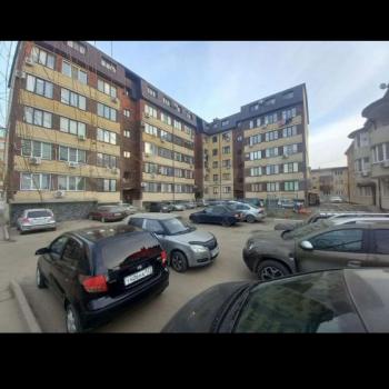 Продается 1-комнатная квартира, 47 м²