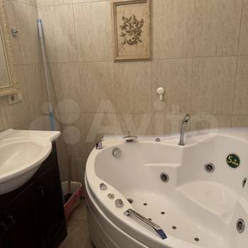 Продается 2-х комнатная квартира, 65,6 м²