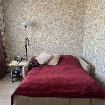 Продается 1-комнатная квартира, 37 м²