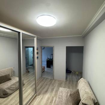 Продается 1-комнатная квартира, 50 м²