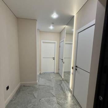 Продается 1-комнатная квартира, 55 м²