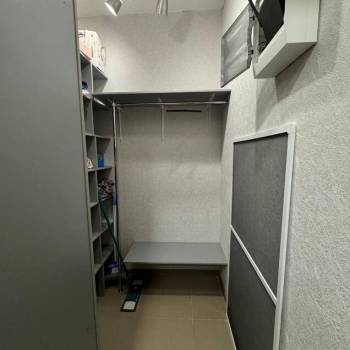 Продается 1-комнатная квартира, 42 м²