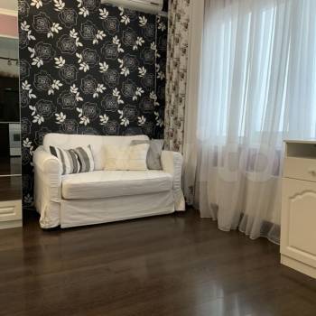 Сдается 1-комнатная квартира, 40 м²