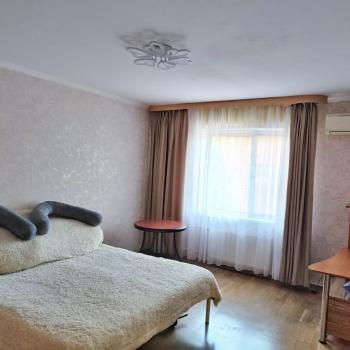 Продается 1-комнатная квартира, 38 м²