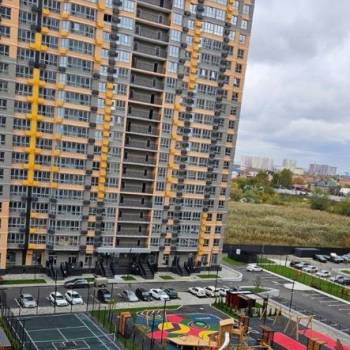 Продается 1-комнатная квартира, 46 м²