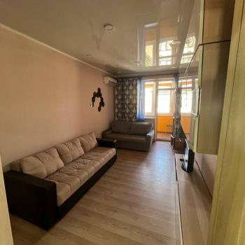 Сдается 1-комнатная квартира, 42 м²