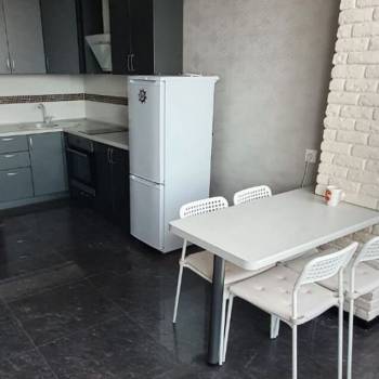 Продается 1-комнатная квартира, 46 м²