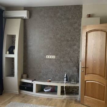 Продается 1-комнатная квартира, 43 м²