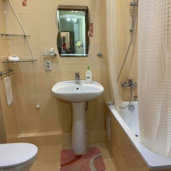 Продается 1-комнатная квартира, 43 м²