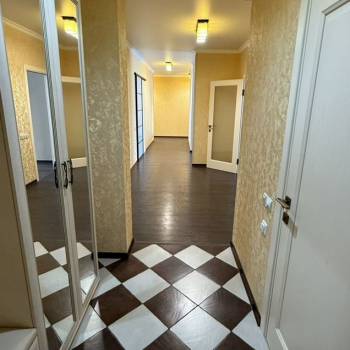 Продается 3-х комнатная квартира, 122,3 м²