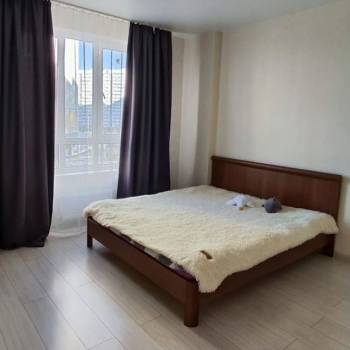 Продается 1-комнатная квартира, 55 м²