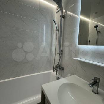 Продается Многокомнатная квартира, 73,3 м²