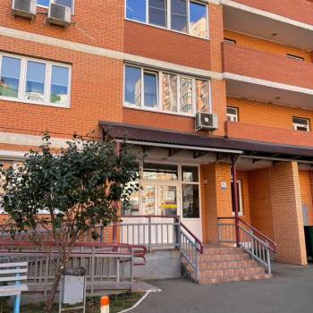 Продается 1-комнатная квартира, 48 м²