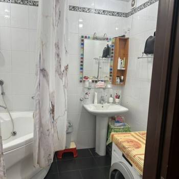 Продается Многокомнатная квартира, 100,2 м²