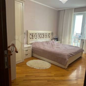 Продается Многокомнатная квартира, 100,2 м²