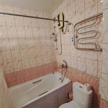 Продается 1-комнатная квартира, 37 м²