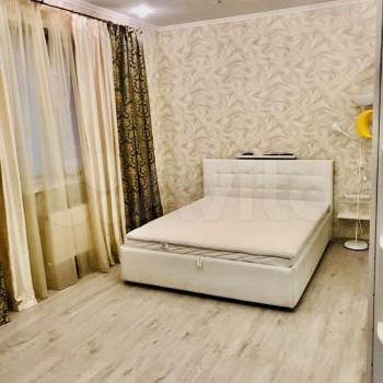 Продается 1-комнатная квартира, 50 м²