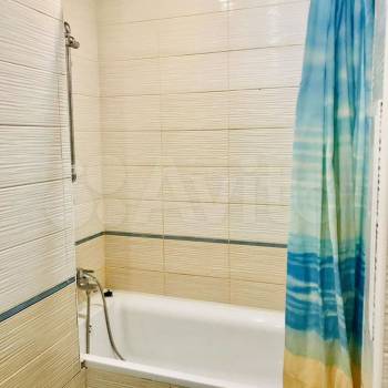 Продается 1-комнатная квартира, 50 м²