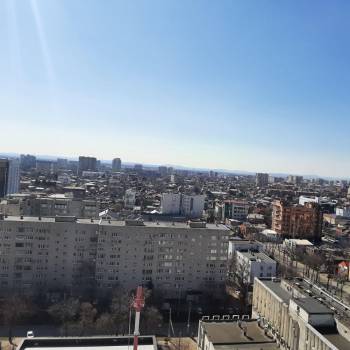 Продается 1-комнатная квартира, 45 м²