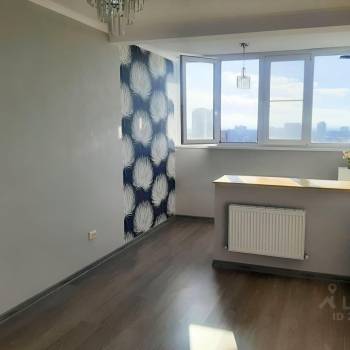 Продается 1-комнатная квартира, 45 м²