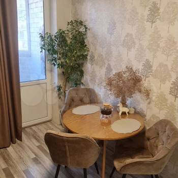 Продается 1-комнатная квартира, 42 м²