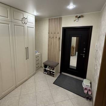 Продается 2-х комнатная квартира, 61 м²