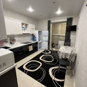 Продается 1-комнатная квартира, 50 м²