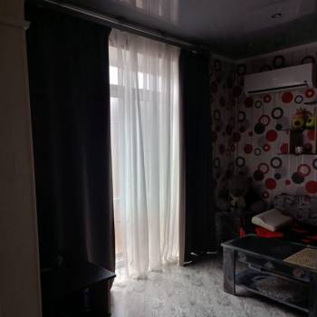 Продается 1-комнатная квартира, 42 м²