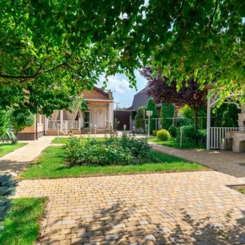 Продается Дом, 424 м²