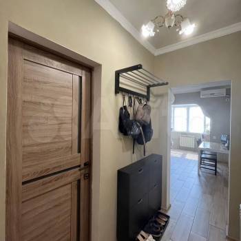 Продается 1-комнатная квартира, 42 м²