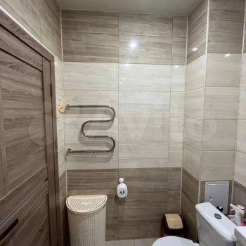 Продается 1-комнатная квартира, 42 м²