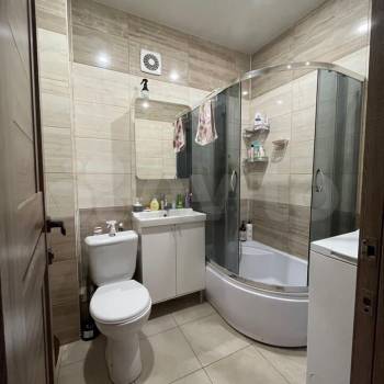 Продается 1-комнатная квартира, 42 м²