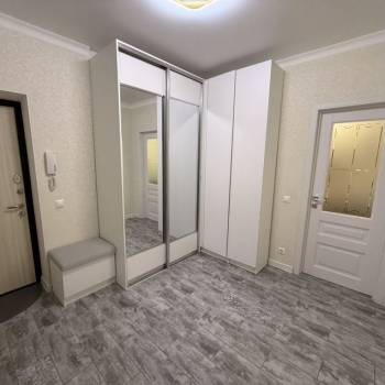 Продается 1-комнатная квартира, 61,4 м²