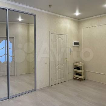 Продается 1-комнатная квартира, 59 м²