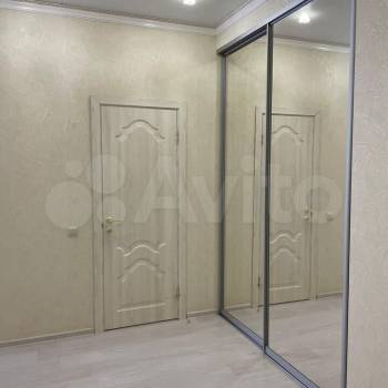 Продается 1-комнатная квартира, 59 м²