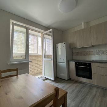 Продается 1-комнатная квартира, 36 м²