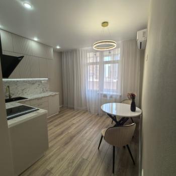 Продается 1-комнатная квартира, 41 м²