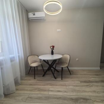 Продается 1-комнатная квартира, 41 м²