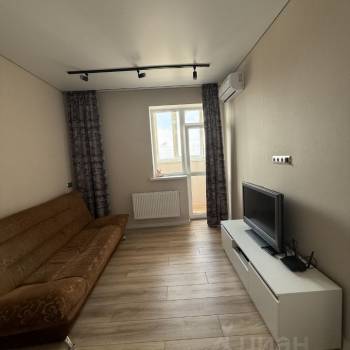 Сдается 1-комнатная квартира, 38 м²